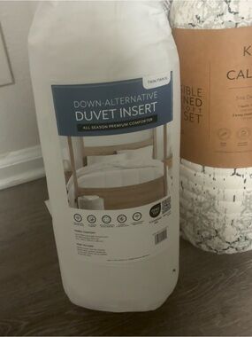 Alternative White Down-Alternative Duvet Insert size twinXL
